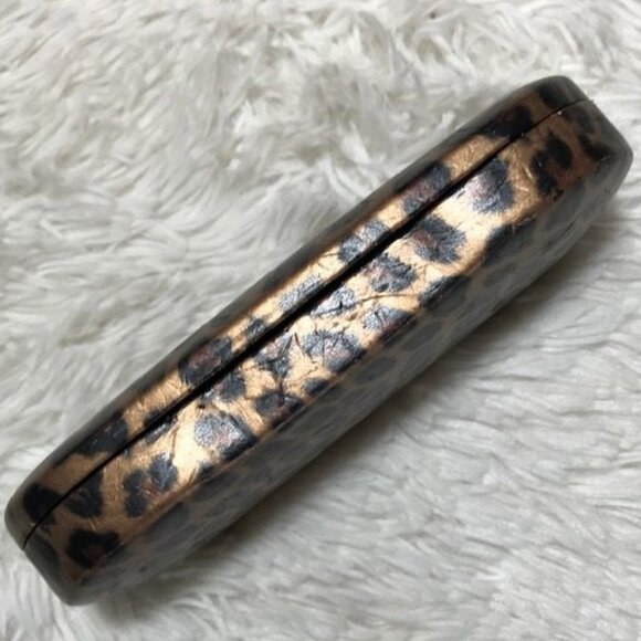 Guess Leopard Print Hard Shell Glasses/Sunglasses Case - Picture 7 of 10